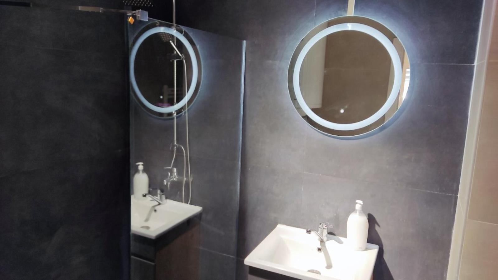 Sky View Luxury Center Skopje Apartments Экстерьер фото